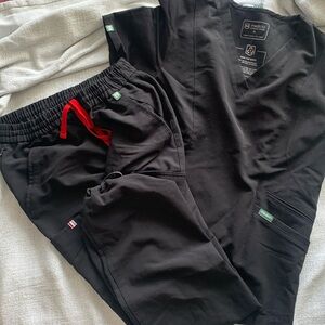 Mediclo scrubs, pants and top, size M